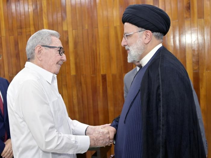 Армейски генерал Раул Кастро Рус прие президента на Ислямска република Иран - Ебрахим Раиси.