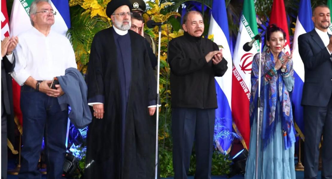 Иранският президент Ебраим Раиси със своя колега Даниел Ортега.